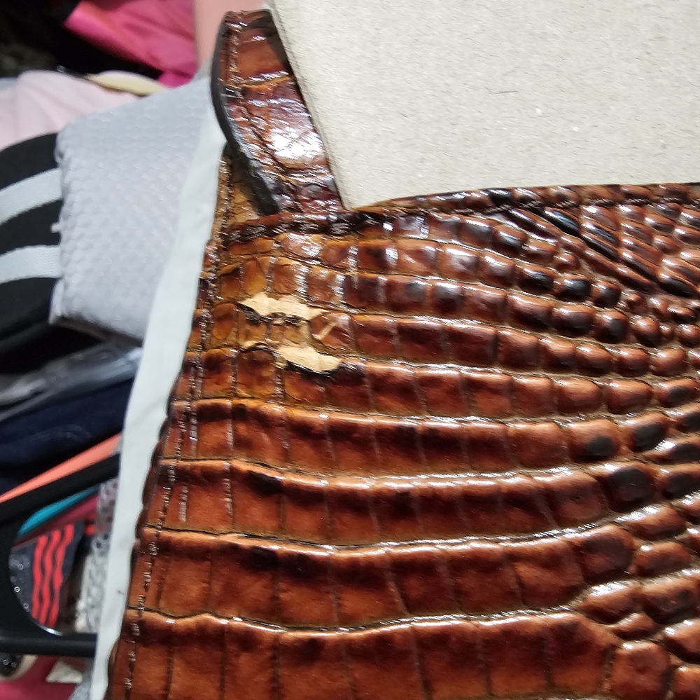 Brahmin Pecan BrownCrocodile Daylan Embossed Shoulder Bag - Picture 12 of 12
